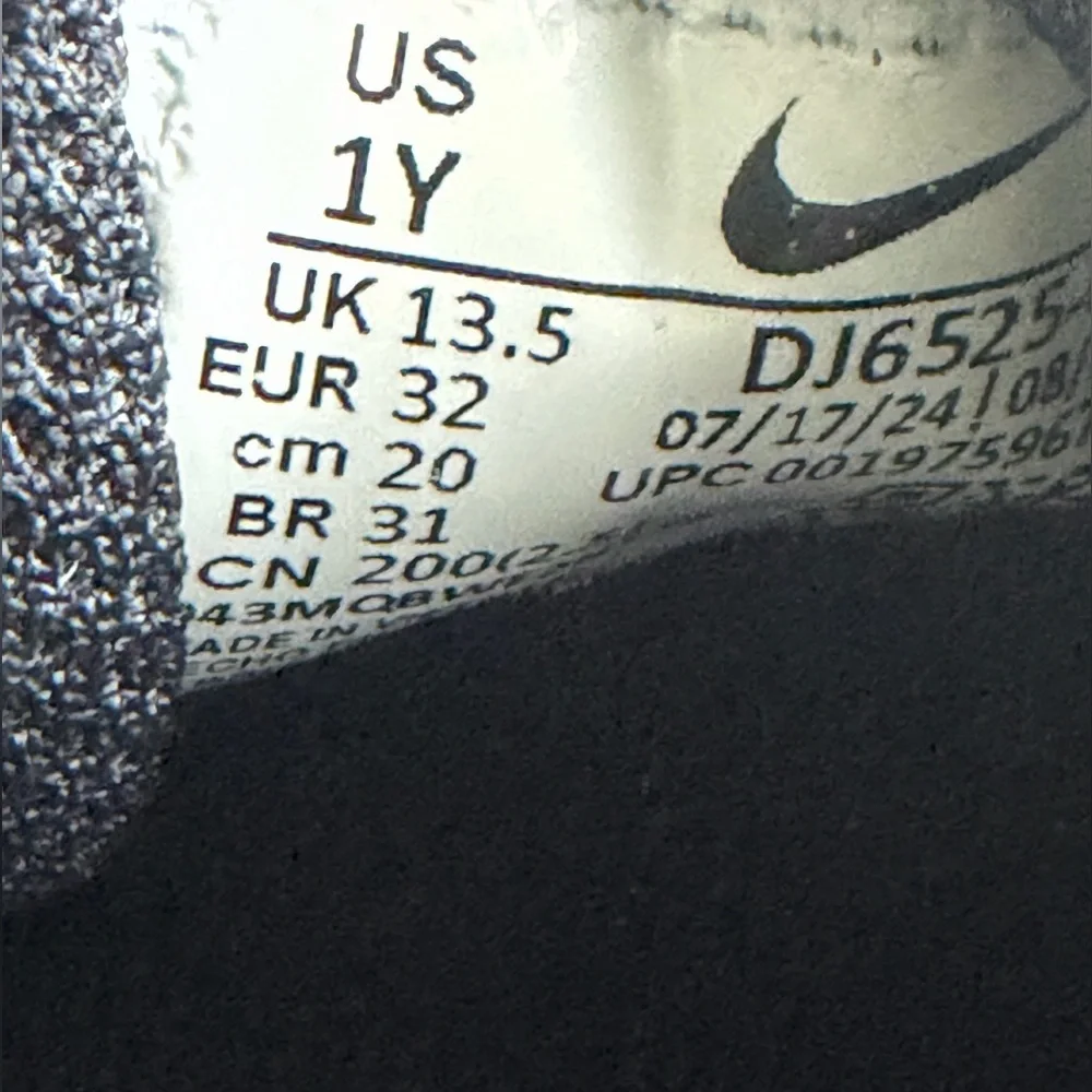 Nike Black and White Speckled Baseball Cleats